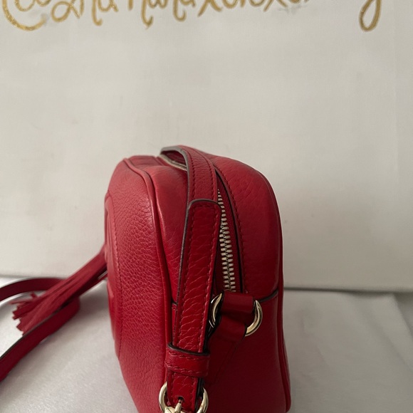 AUTHENTIC GUCCI SOHO DISCO RED SMALL CAMERA CROSSBODY BAG - Picture 2 of 10